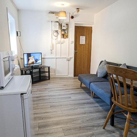 Cozy Central Apartments - With Private Kitchens & Bathrooms Portsmouth Exteriér fotografie