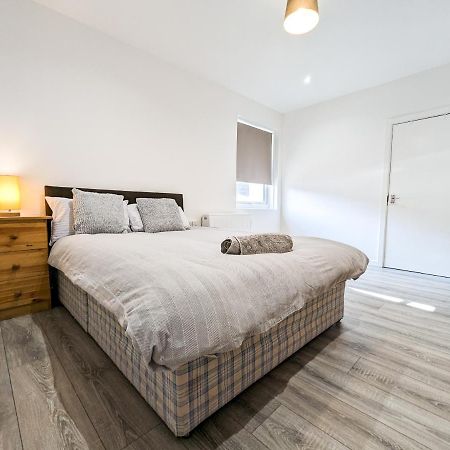 Cozy Central Apartments - With Private Kitchens & Bathrooms Portsmouth Exteriér fotografie